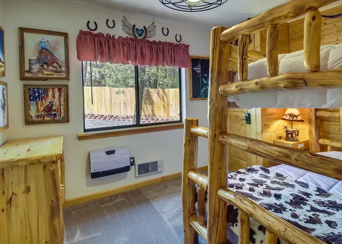 2 Mi To Show Lake: Scenic W/ Balcony Holiday home Show Low