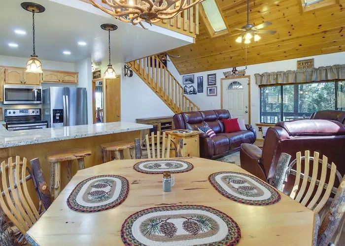 2 Mi To Show Lake: Scenic W/ Balcony Holiday home Show Low