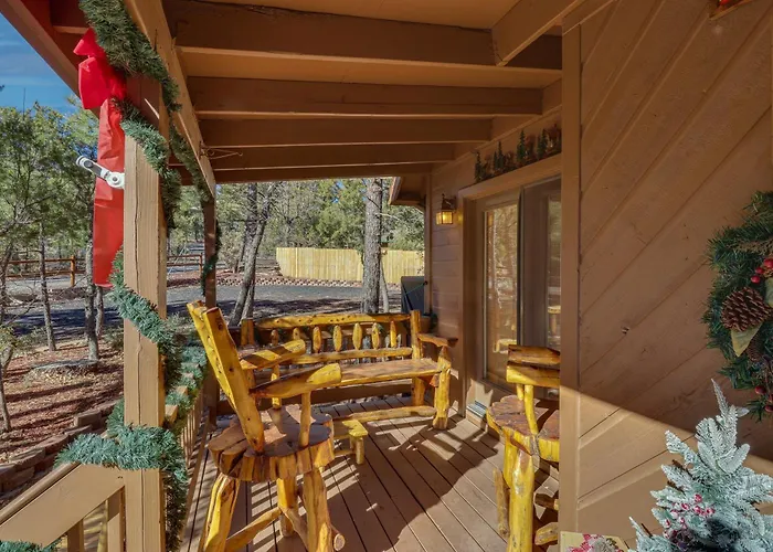 Holiday home 2 Mi To Show Lake: Scenic W/ Balcony Show Low